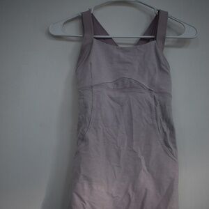 Lululemon lilac top size 6